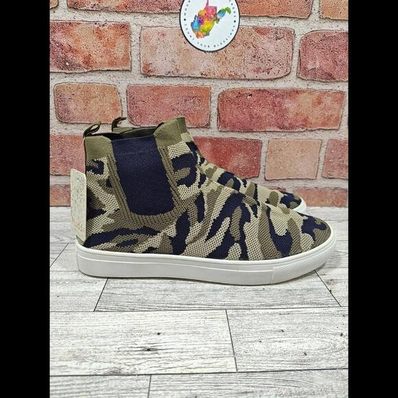 Mudd Joanne Sock Shoes Women's Size 8.5 Green Army Camo Sneakers NWT - Picture 4 of 8